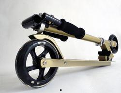 成人滑板车高手玩法视频,成人滑板车极限玩法全解析